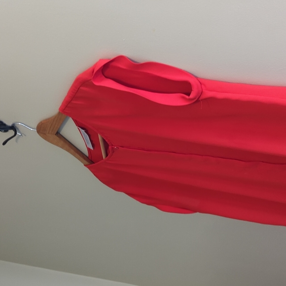 Red Tunic - Picture 2 of 3